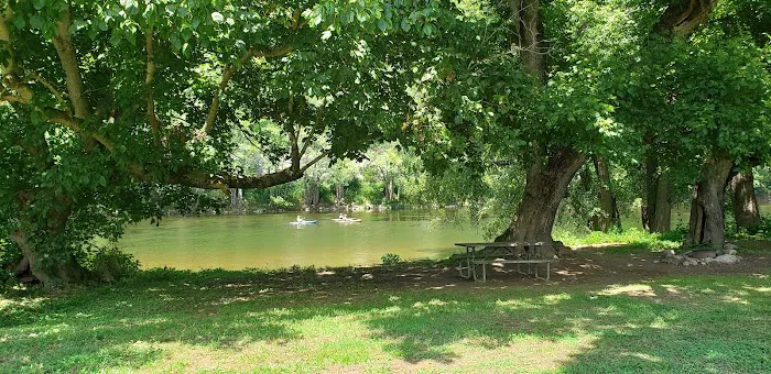 Breeden Bottom Campground Twin River Picture 3