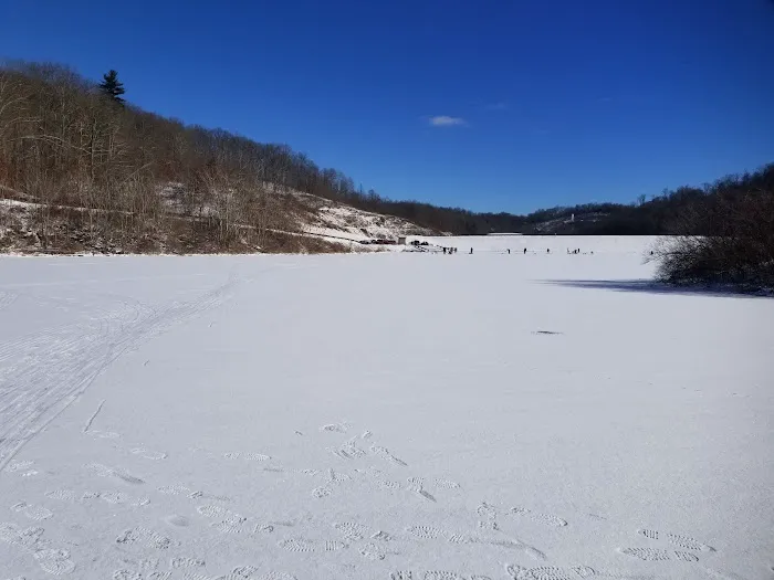 Curtisville Lake and Campground Picture 2