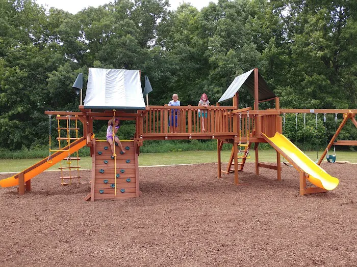 Deerfield Pines Picture 6