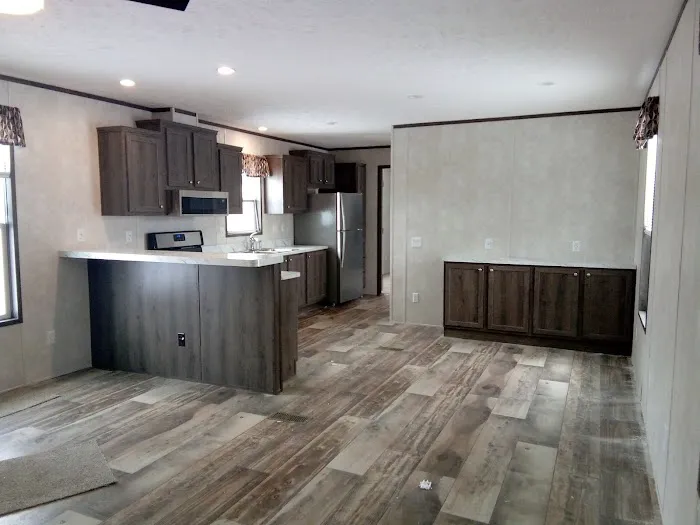 Creekside Manor Mobile Home Park Picture 1