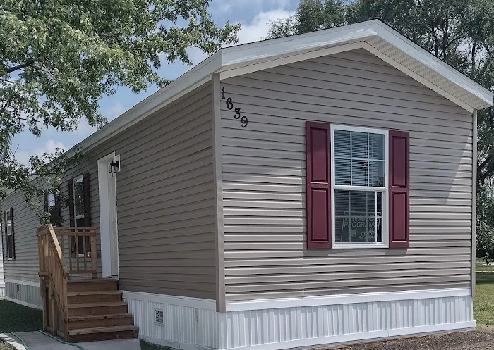 Creekside Manor Mobile Home Park Picture 3