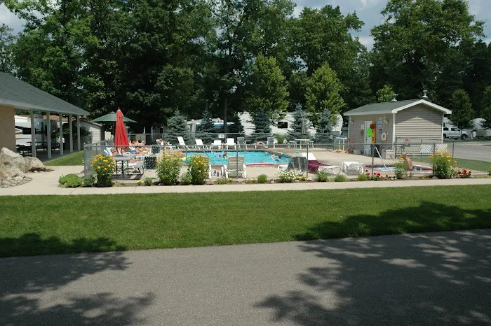 Pere Marquette Oaks RV Resort Picture 9
