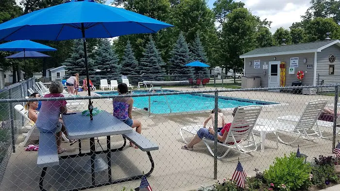 Pere Marquette Oaks RV Resort Picture 5