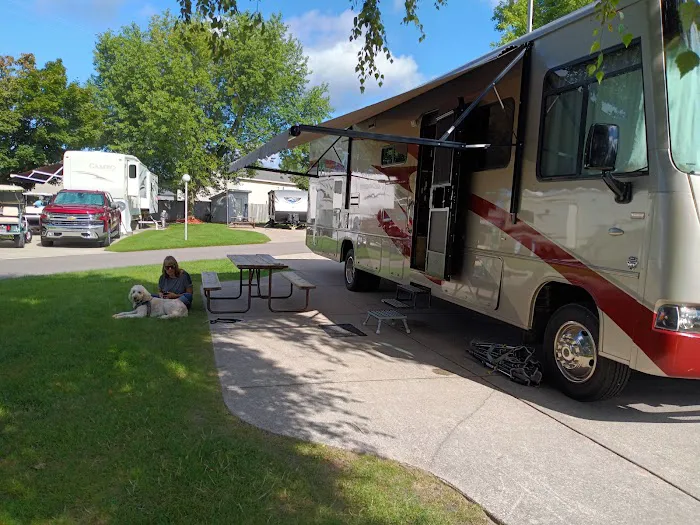 Poncho's Pond RV Park Picture 6