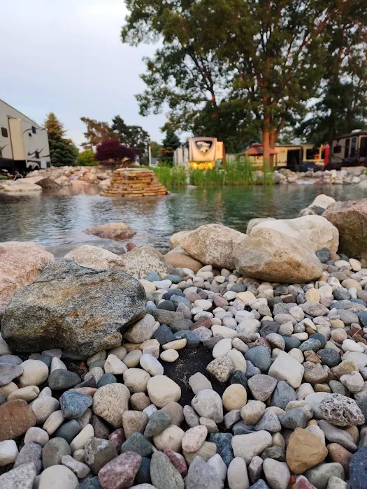 Poncho's Pond RV Park Picture 2