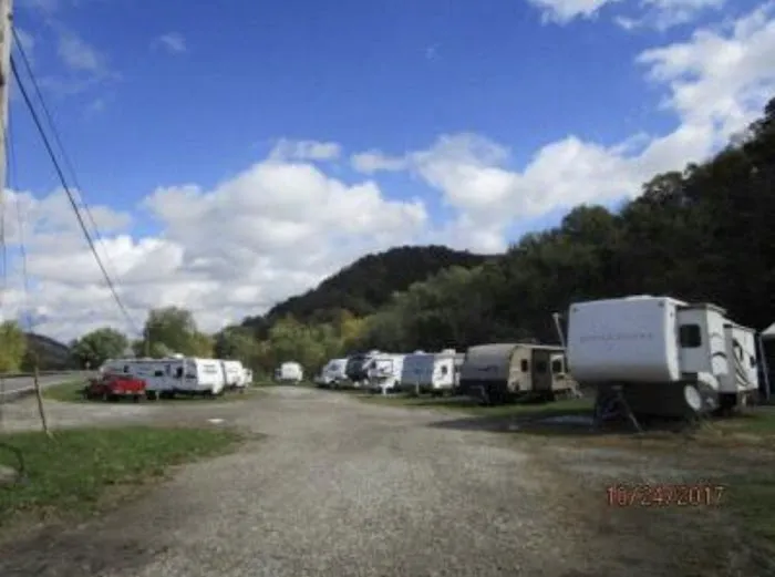 Riverside Campground RV Park Picture 3