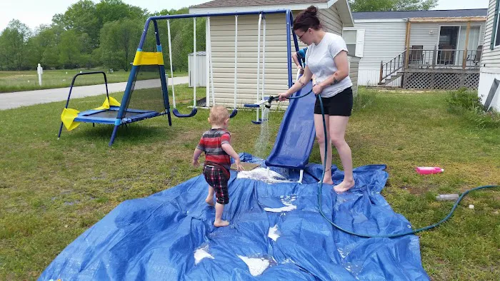 Holiday Village Park Picture 4