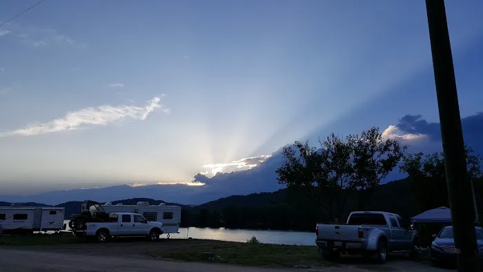 Mullett's Campground Picture 6