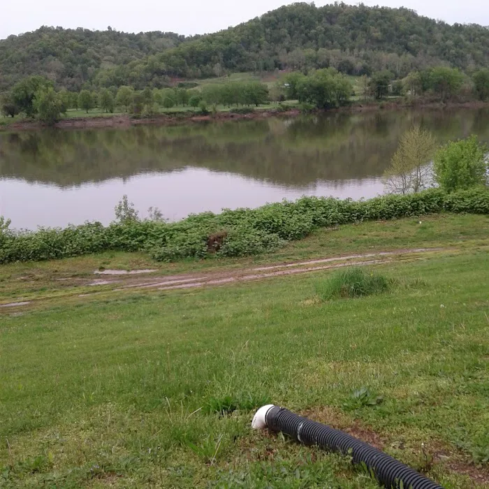 Mullett's Campground Picture 9
