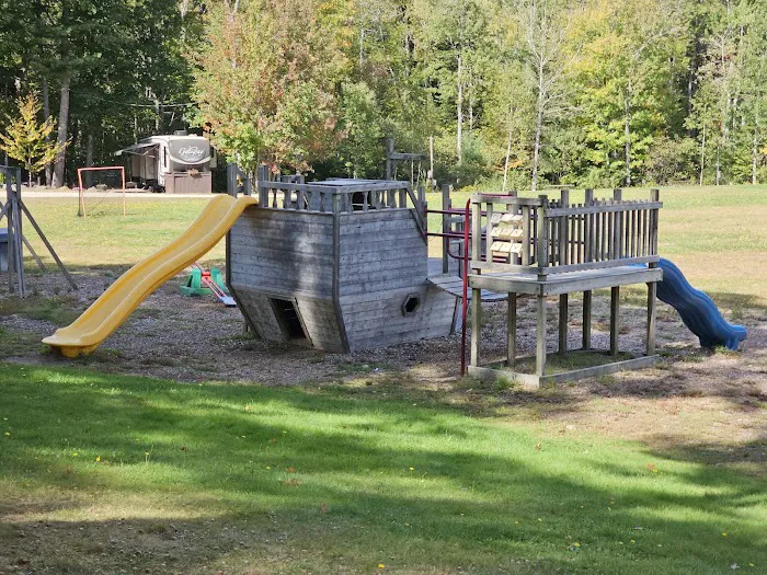 Lake Pemaquid Camping Picture 8