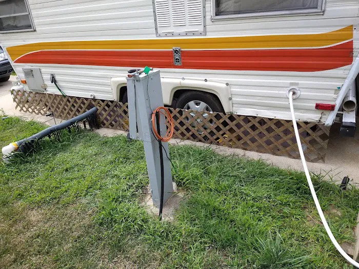 Lakeshore Mobile Home Park Picture 5