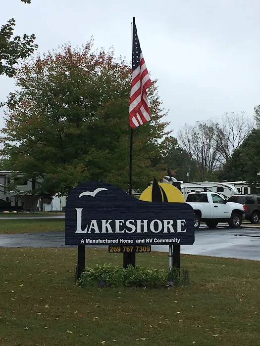 Lakeshore Mobile Home Park Picture 7