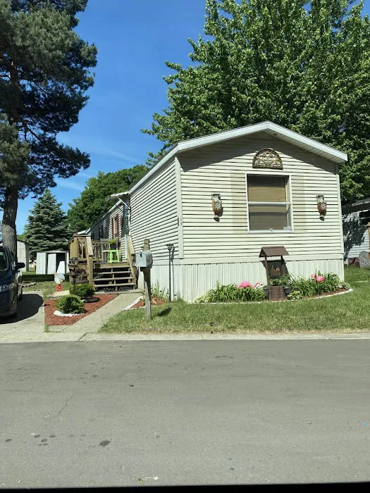 Midland Mobile Home Park Picture 3