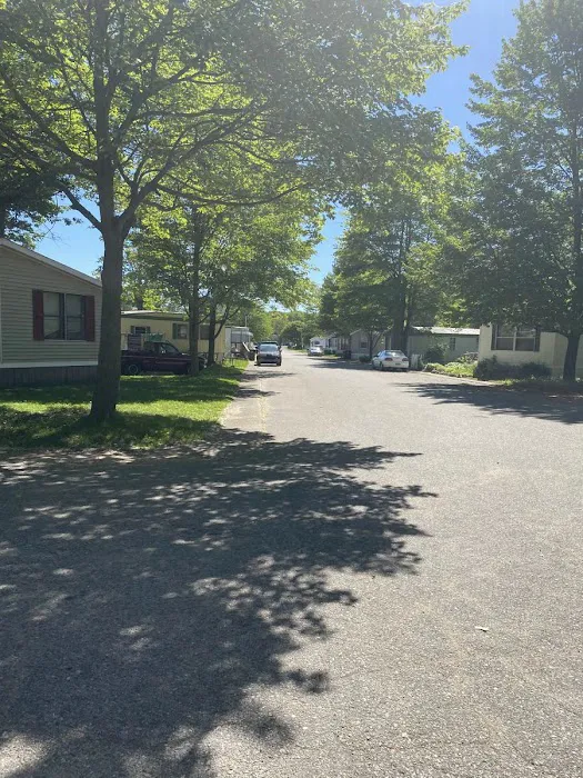 Midland Mobile Home Park Picture 4