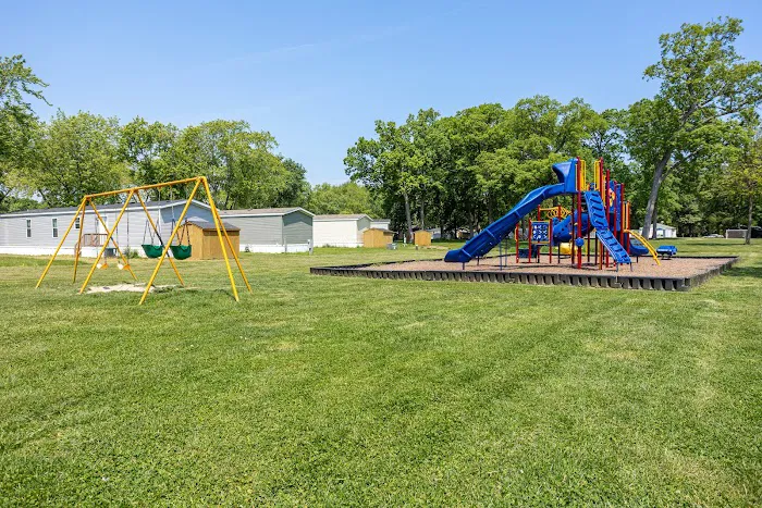 Forest Oaks Mobile Home Park Picture 8