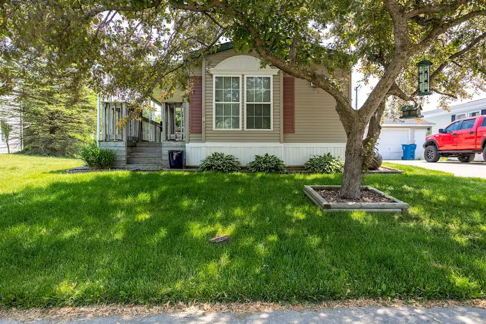 Forest Oaks Mobile Home Park Picture 2