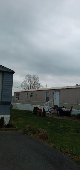 Spurlin Mobile Home Park Picture 4