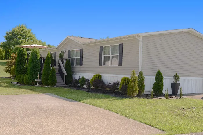 Bradbury Pointe Mobile Home Park Picture 7