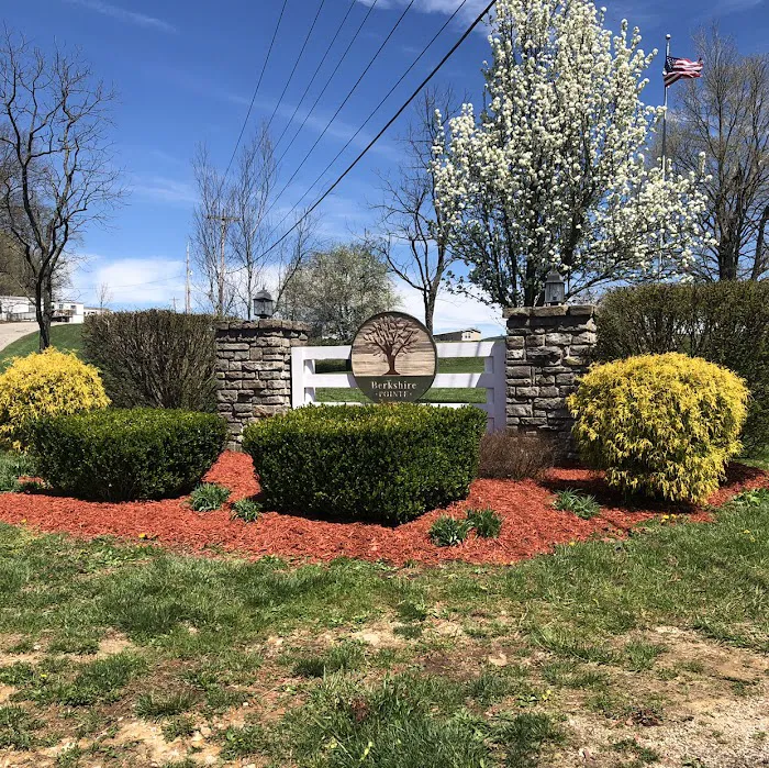 Berkshire Pointe Mobile Home Park Picture 8