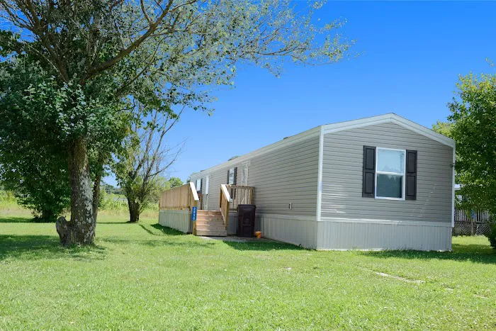Berkshire Pointe Mobile Home Park Picture 3