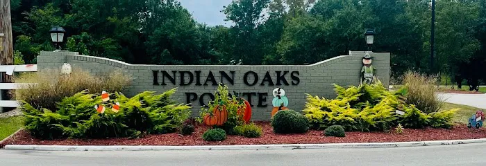 Indian Oaks Pointe Mobile Home Park Picture 2