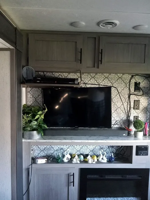 Add-More Mobile home park Picture 2