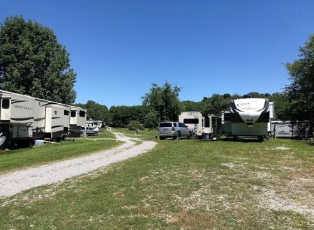 Clewell's Landing Camp at Pinecrest