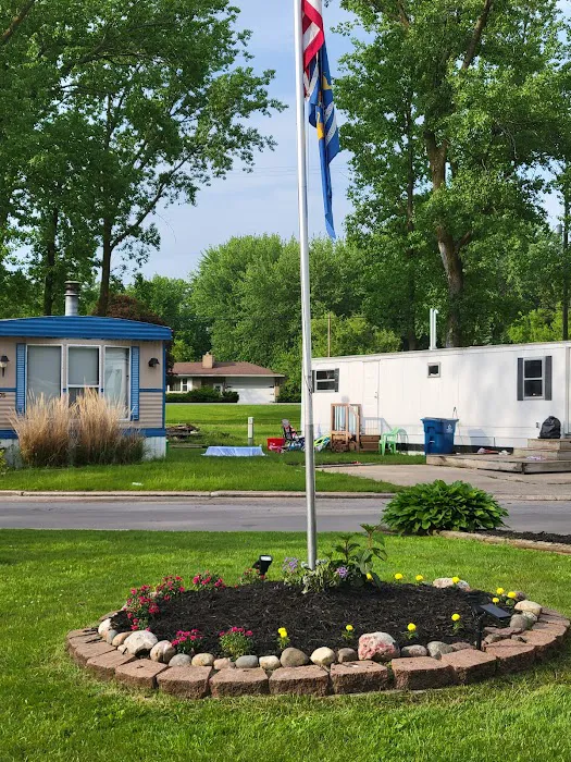 Brentwood Estates - Mobile Home Park Picture 9
