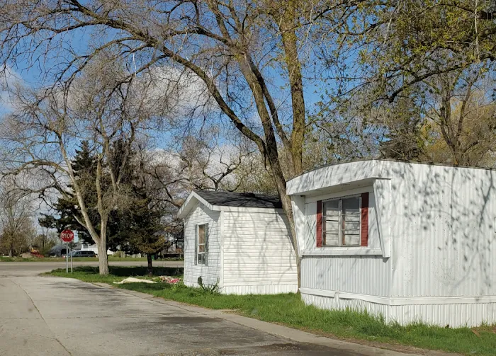 Bay City Mobile Home Park Picture 9
