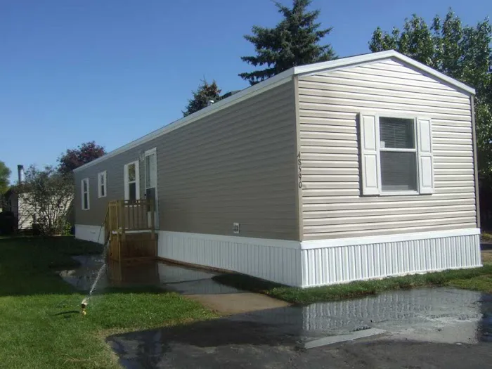 Bay City Mobile Home Park Picture 2