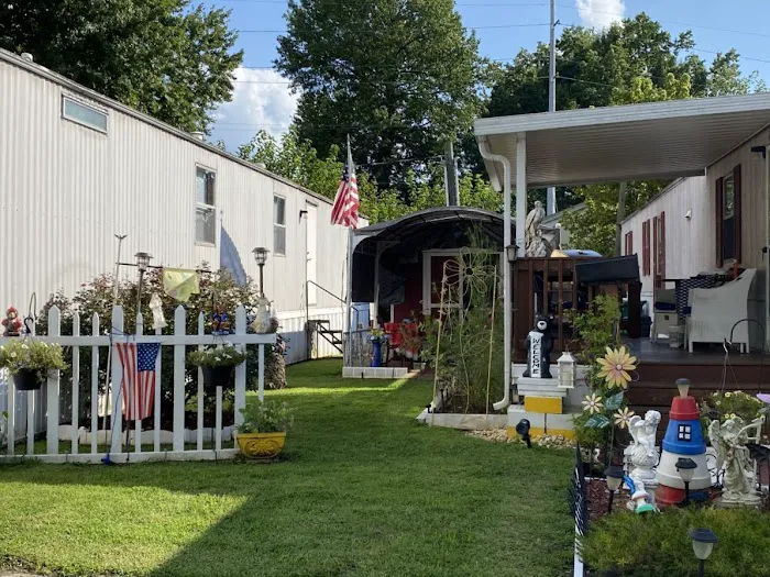 River Oaks Mobile Home Community Picture 9