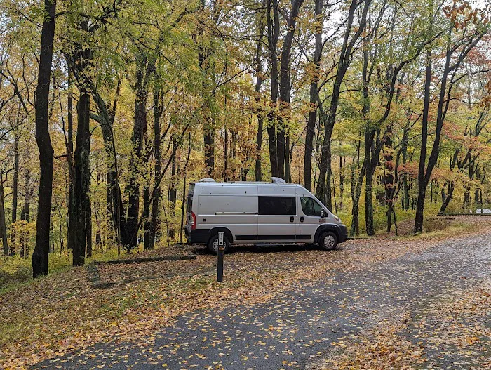 Peaks Of Otter Campground Picture 8