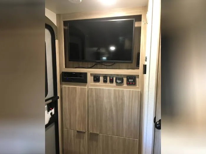 Camper Rental Picture 4
