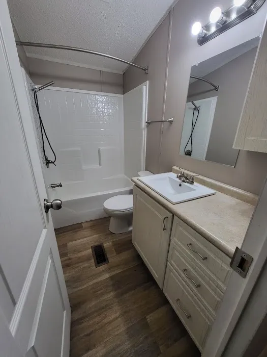 Fort Bluegrass Mobile Home Community Picture 3
