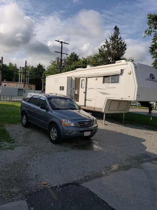 Fort Bluegrass Mobile Home Community Picture 8
