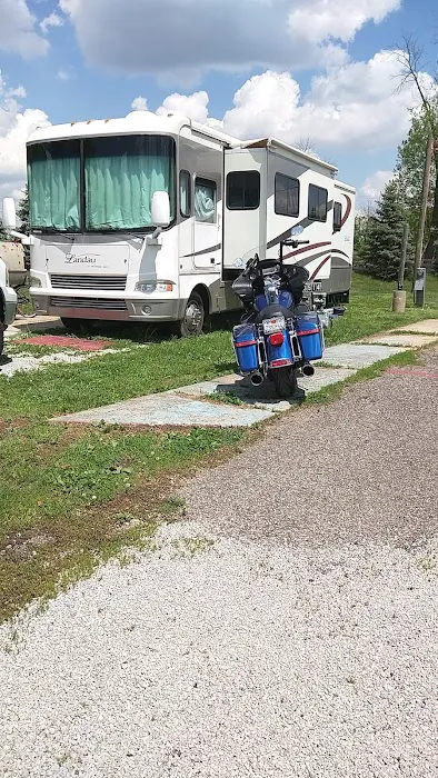 Fort Bluegrass Mobile Home Community Picture 7