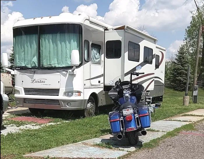Fort Bluegrass RV Park Picture 5