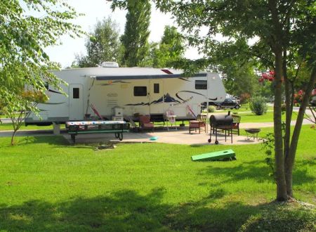Holiday Trav-L-Park