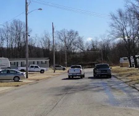 Manor Isle Mobile Home & Extended-Stay RV Park