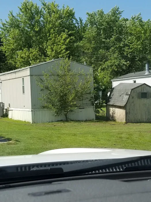 Ashley Pointe Mobile Home Park Picture 5