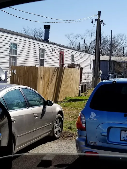 Ashley Pointe Mobile Home Park Picture 6
