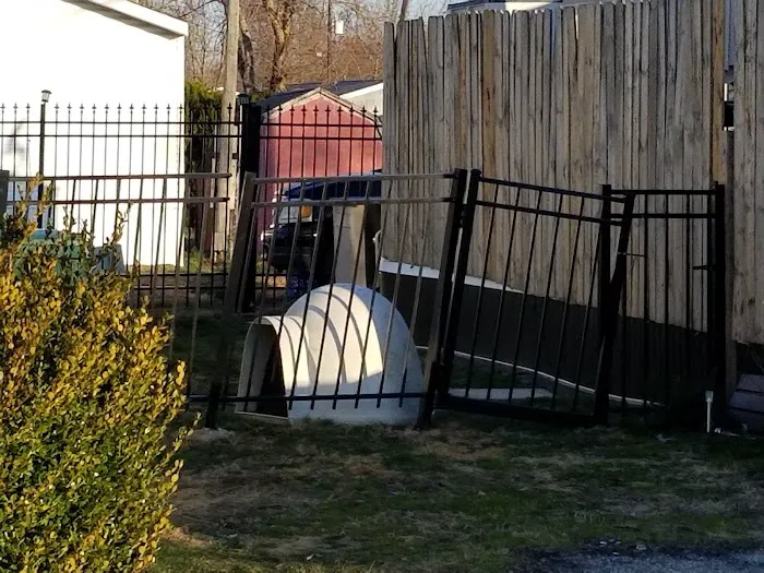 Ashley Pointe Mobile Home Park Picture 7