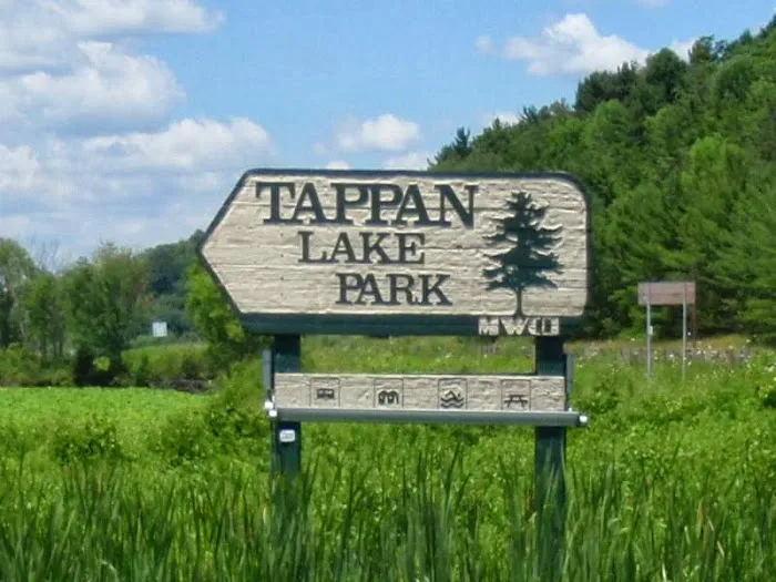 Tappan Lake Park Picture 3