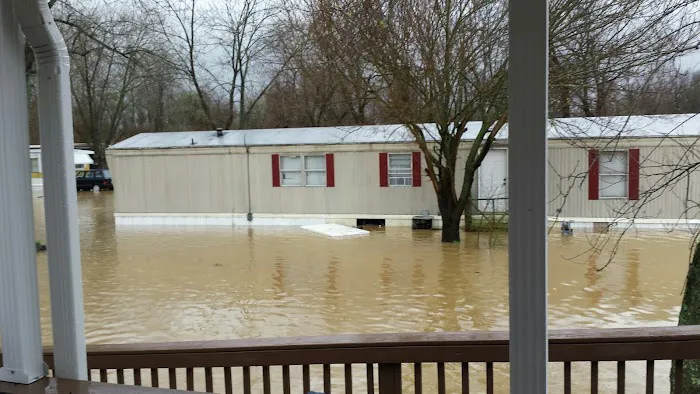 Brookfield Louisville Pointe Mobile Home Park Picture 1