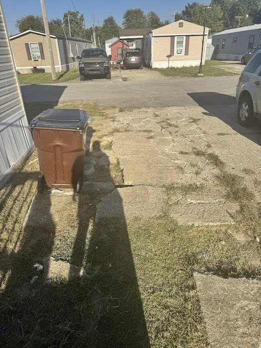 Barrington Pointe Mobile Home Park Picture 10