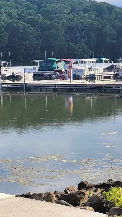 Leesville North Fork Marina & Campground Picture 3