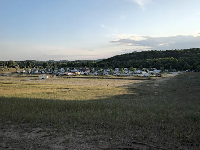 Frankfort Crystal Lake RV Resort Picture 3