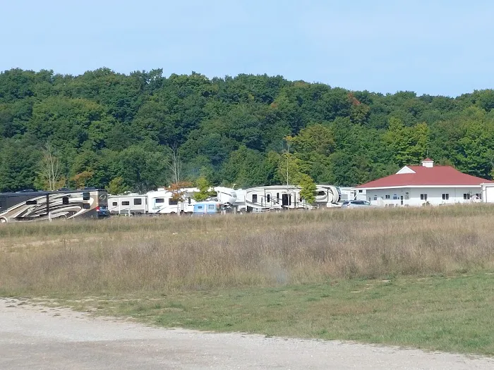 Frankfort Crystal Lake RV Resort Picture 1