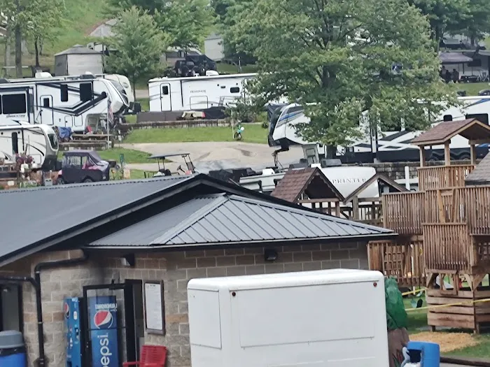 Wood's Tall Timber Resort Picture 2