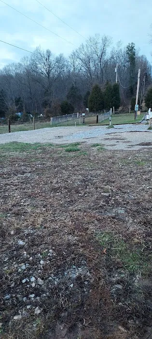 Country Roads RV Park Picture 4
